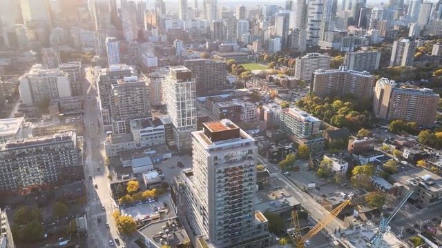 EAST UNITED TORONTO CONDOMINIUM // BERKSHIRE AXIS DEVELOPMENT смотреть онлайн