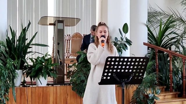Пение "Родись во мне" - Даша Мешкова смотреть онлайн