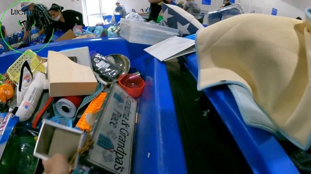 Vintage Day at the Goodwill Bins -- The Most Expensive Visit Yet смотреть онлайн