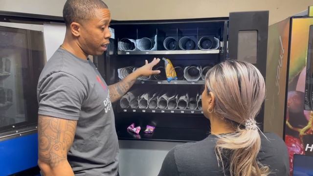 Reasons why Items get Stuck in Vending Machines смотреть онлайн