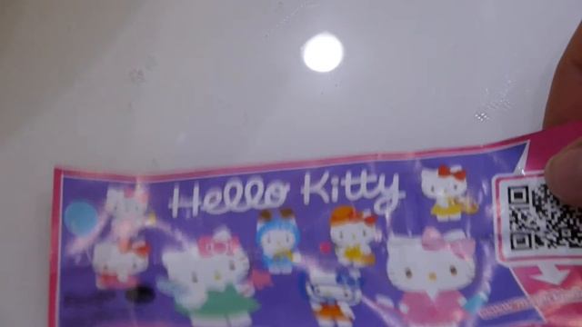 Делаем #искуственныйснег. С #ОРБИЗАМИ. И сюрпризами. Snow and #Orbeez . #Surprise toys #unboxing . смотреть онлайн