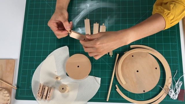 Leonardo Da Vinci's Helicopter Fly? [Model Build]