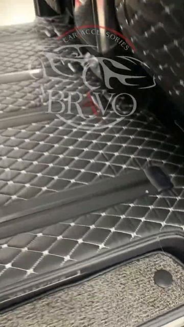 Коврики на #ToyotaVellfire. Кожа из коллекции Англия с ворсовыми накладками. смотреть онлайн