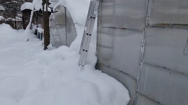 6 соток в середине февраля/снежная зима