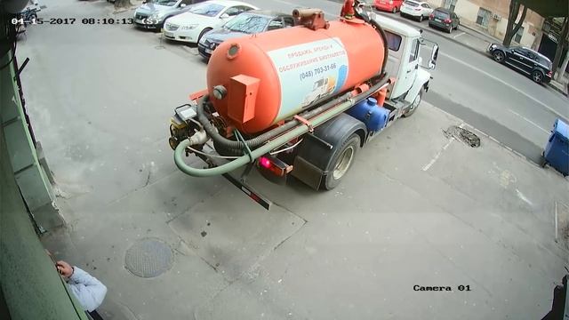 За своё дерьмо раздавлю!Гриша Гробов и его банда Олимп-юг опять устроили в центре Одессы бойню. смотреть онлайн