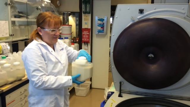 VTT Cell Factory-Pichia cultivation sampling смотреть онлайн