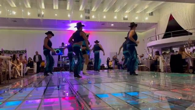 Baile para 15 años (polka / quebradita) смотреть онлайн