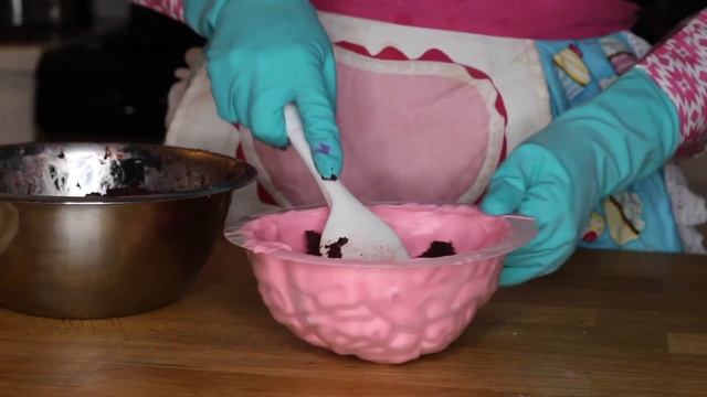 BLOODY BRAIN CAKE TRUFFLE | FEATURING 