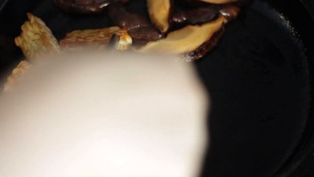 [자막] 쉬운 비건 요리: 브로콜리니, 템페, 표고버섯 구이 / Easy Vegan: Pan Fried Broccolini, Tempeh And Shiitake Mushroom