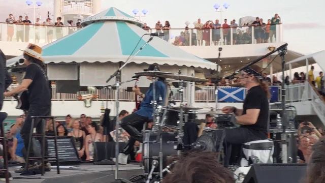 KISS, "Shandy". KISS Kruise IX. Oct 30, 2019 смотреть онлайн