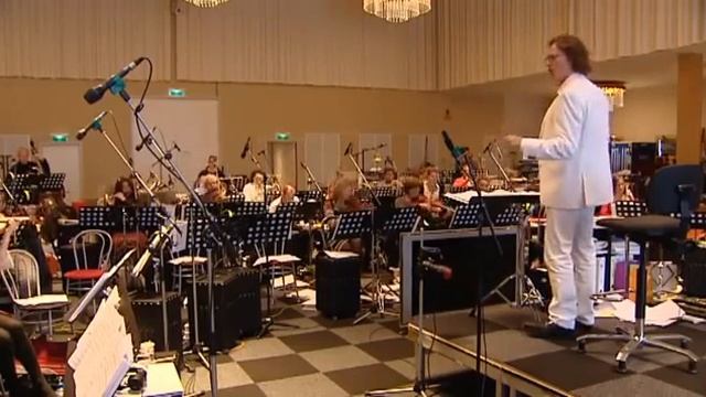 André Rieu Live at his Studio - Coronation Waltz смотреть онлайн