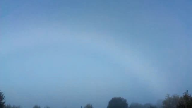 БЕЛАЯ РАДУГА РЕДКОЕ ПРИРОДНОЕ ЯВЛЕНИЯ .