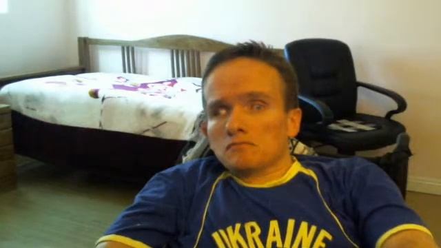 Чёрные строки на белом листе