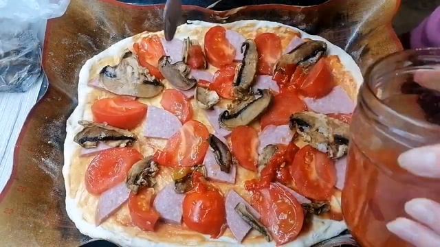 Домашняя пицца 🍕🧀🥓🍅#ЕленаКазак#быстро#вкусноибыстро#ужин#пиццавдуховке#еда смотреть онлайн