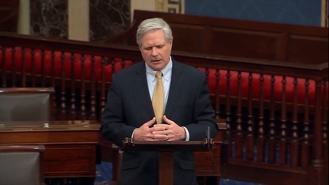 Hoeven Honors NDSU Bison Football Team's Eighth FCS Championship смотреть онлайн