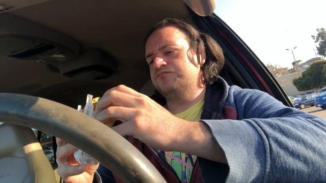 Carl's Jr. Guacamole Bacon Angus Burger Chattin смотреть онлайн