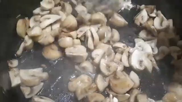 Очень вкусный салат к празднику... смотреть онлайн