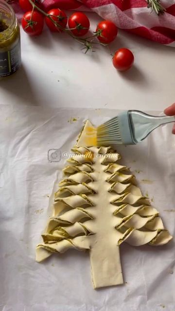 Christmas tree Pesto and Nutella🌲 Tannenbaum Blätterteig 🌲 смотреть онлайн