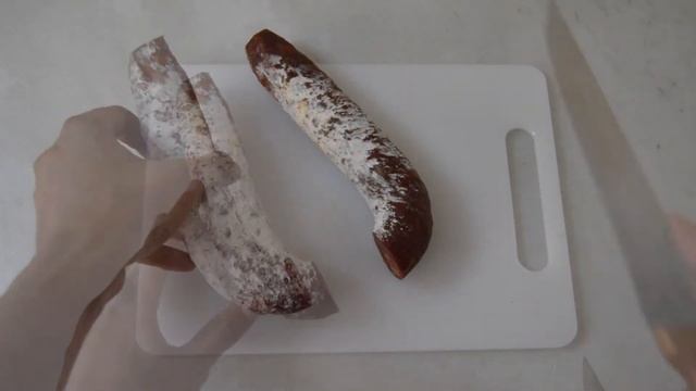 Spanish Life Hacks: How to remove the white mold on a Spanish chorizo смотреть онлайн