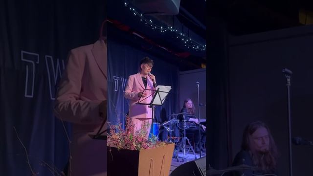 Эмма М/ стихи "Моим папам" "На чистоту" акустика 12.04.2024 /Другая Эм смотреть онлайн