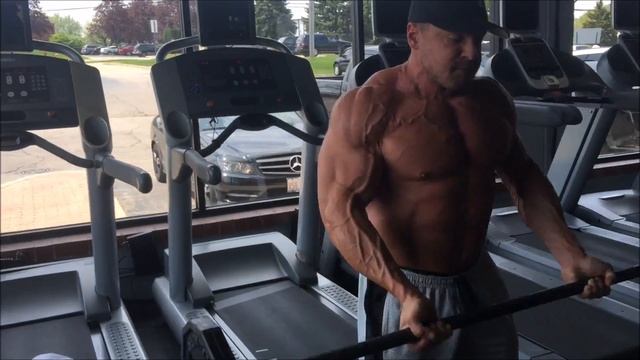 600 Rep Arm Challenge Part Two | Tiger Fitness смотреть онлайн