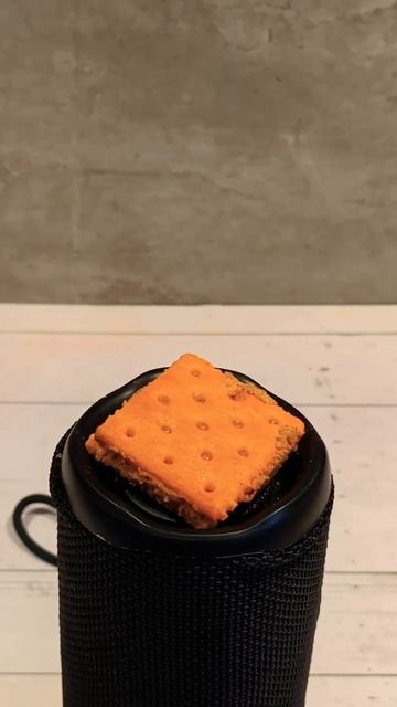 JBL Bass Test with Peanut Butter Cracker! 🤯😱 смотреть онлайн