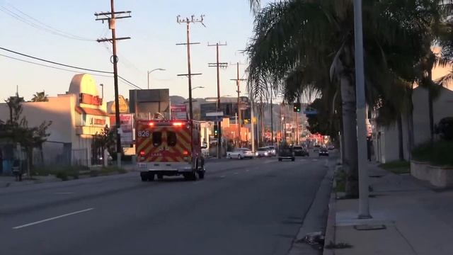 LAFD Rescue 26 (reserve) & Rescue 826 Responding