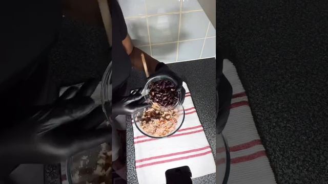 😋Tuna and Pasta on Jamaican water crackers смотреть онлайн