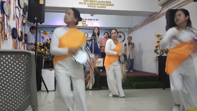 Halina't Purihin ang Diyos ( Sheila Amper ) смотреть онлайн