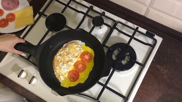Слоеная яичница | Нескучный завтрак смотреть онлайн
