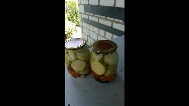 Маринуем кабачки на зиму. Marinate zucchini for the winter смотреть онлайн