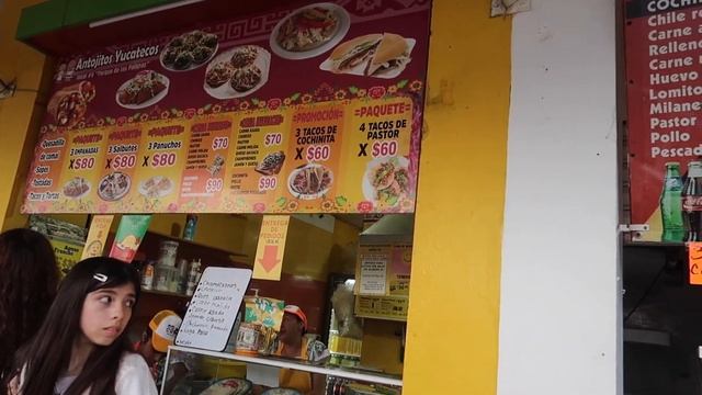 Budget Tips In Cancun & American Moms Tries First Tacos In Mexico смотреть онлайн