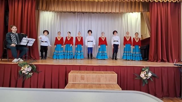 Лирическая песня " Уж ты зимушка-зима". Исполняет: Образцовый ансамбль народной песни "Звонница" смотреть онлайн