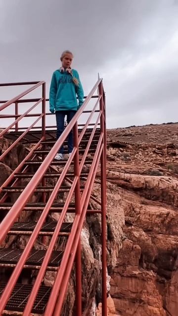 УМНЫЕ кассы на заправках Америки смотреть онлайн