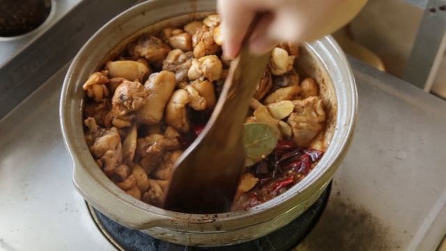 专治各种不爱吃饭的【黄焖鸡】，你也一定会做！ смотреть онлайн