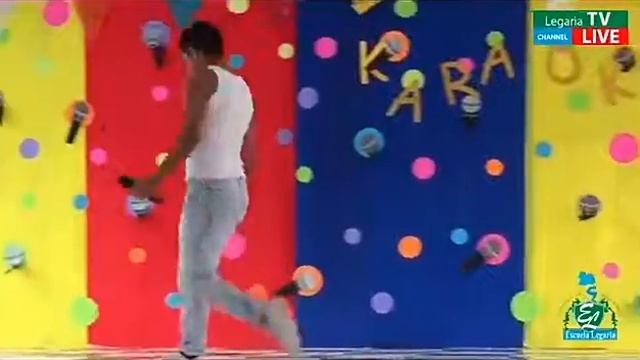 Titiano actúa como freddie mercury bohemian rhapsody смотреть онлайн