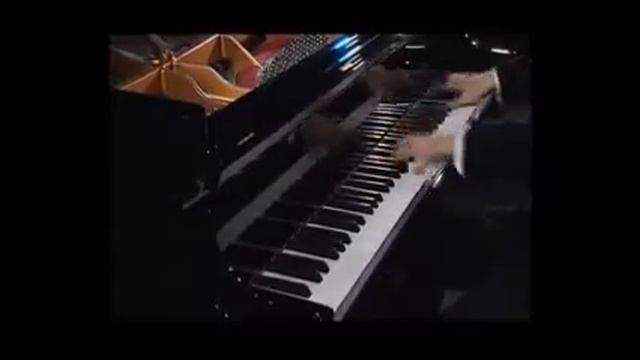 Brian Lin Performs Liszt's Hungarian Rhapsody No.2 and La Campanella смотреть онлайн