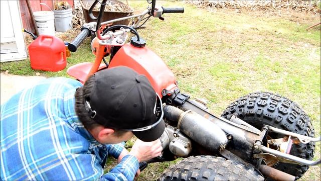 Craigslist Barn Find - Will It Run Again??? Honda ATC 110 - Part 1 смотреть онлайн