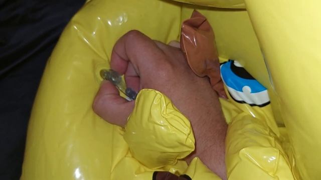 Deflate The Inflatable Bestway Giraffe
