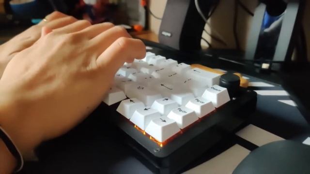 MW65 (Cheap68) w/ Lubed Prevail Epsilon (Sound Test)) смотреть онлайн
