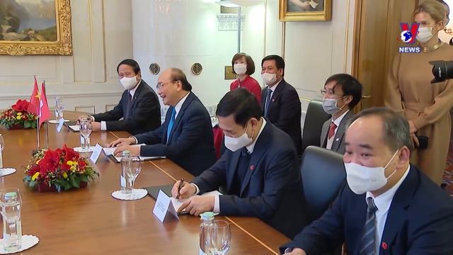 President holds talks with Swiss counterpart смотреть онлайн