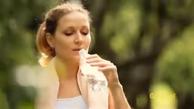 Prevenire la perdita di Collagene - Genacol® Italia смотреть онлайн