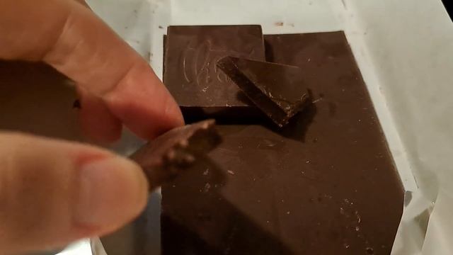 Theo or Chlo 70% Orange Dark Organic Chocolate смотреть онлайн