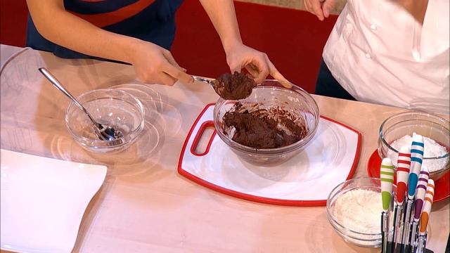 Winx Club - Biscotti al cioccolato diamantati - Ricetta Tutorial di Natale смотреть онлайн