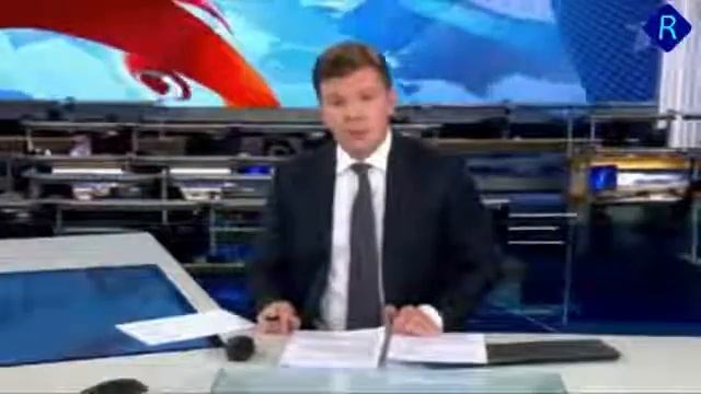 Жалкий пропагандон крутится как уж на сковородке. Чтобы смотреть такую херню по ТВ, в голове мозго смотреть онлайн