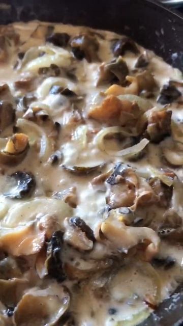 Одесские рапаны с луком и сметаной по - домашнему