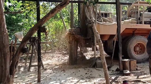 SÓ NÃO IMAGINÁVAMOS ESSA PROFUNDIDADE 😱// FIZEMOS UM POÇO ARTESIANO ⛲ смотреть онлайн