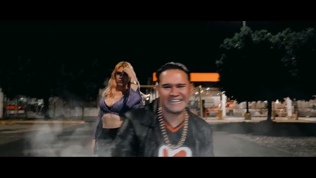 2- LA CHICA DEL FACEBOOK - SADIER // VIDEO OFICIAL смотреть онлайн