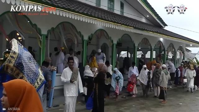 Warga Wakal Maluku Rayakan Idul Fitri pada 8 April 2024 смотреть онлайн