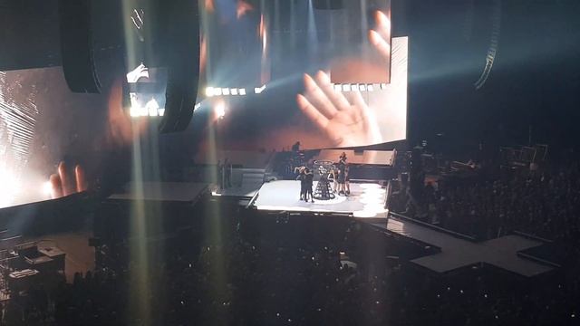 Rita Ora - Hell of a Life + Cashmere - Phoenix World Tour - Leeds - 28/05/2019 смотреть онлайн
